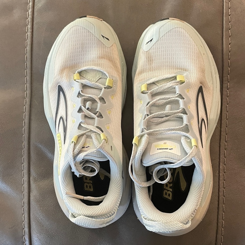 Brooks Caldera 8 trail running shoe designed for rough terrain